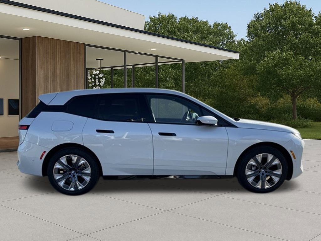 Used 2026 BMW iX xDrive45 w/ Premium Package image 7