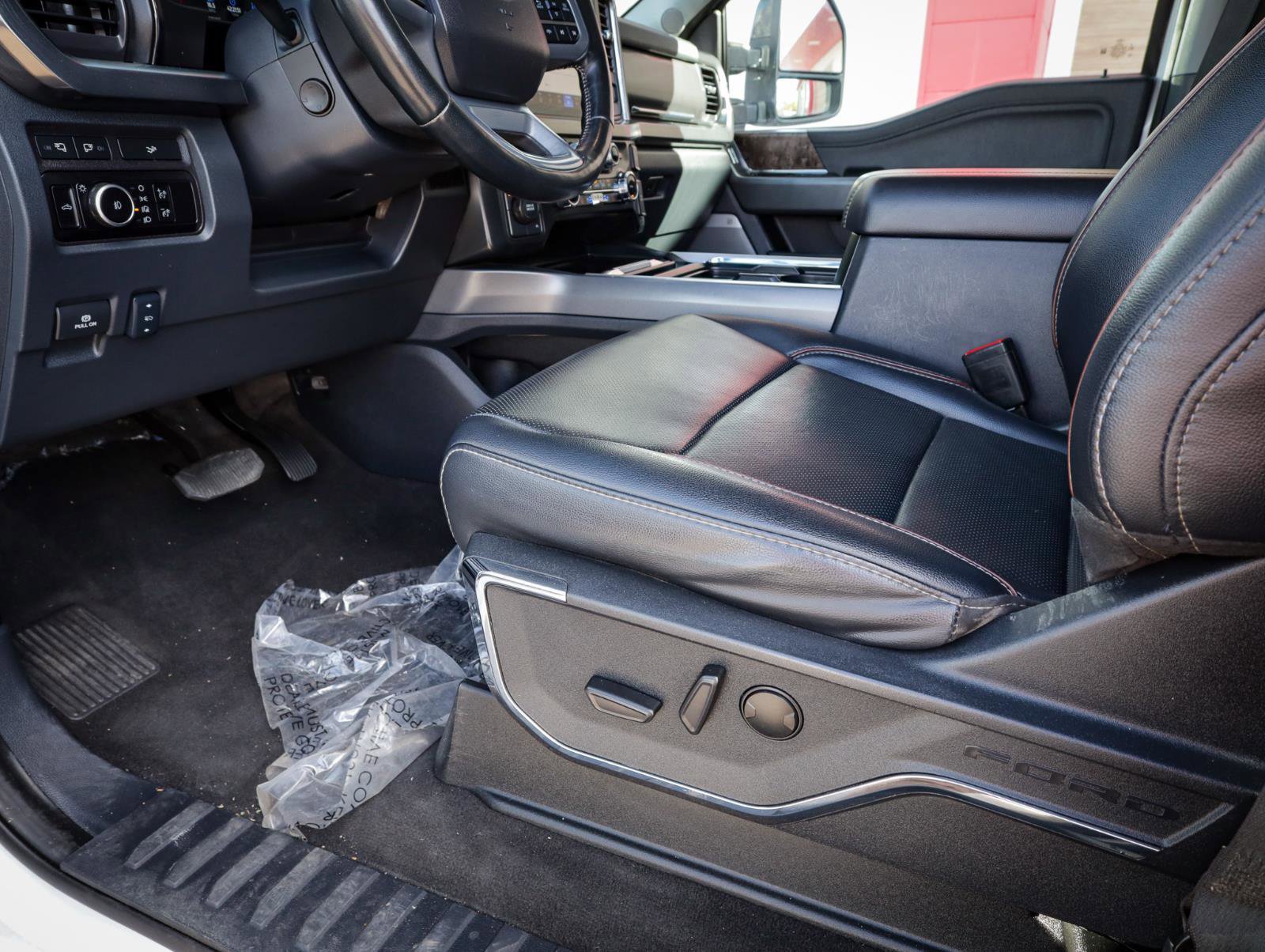 Used 2024 Ford F250 Lariat image 14