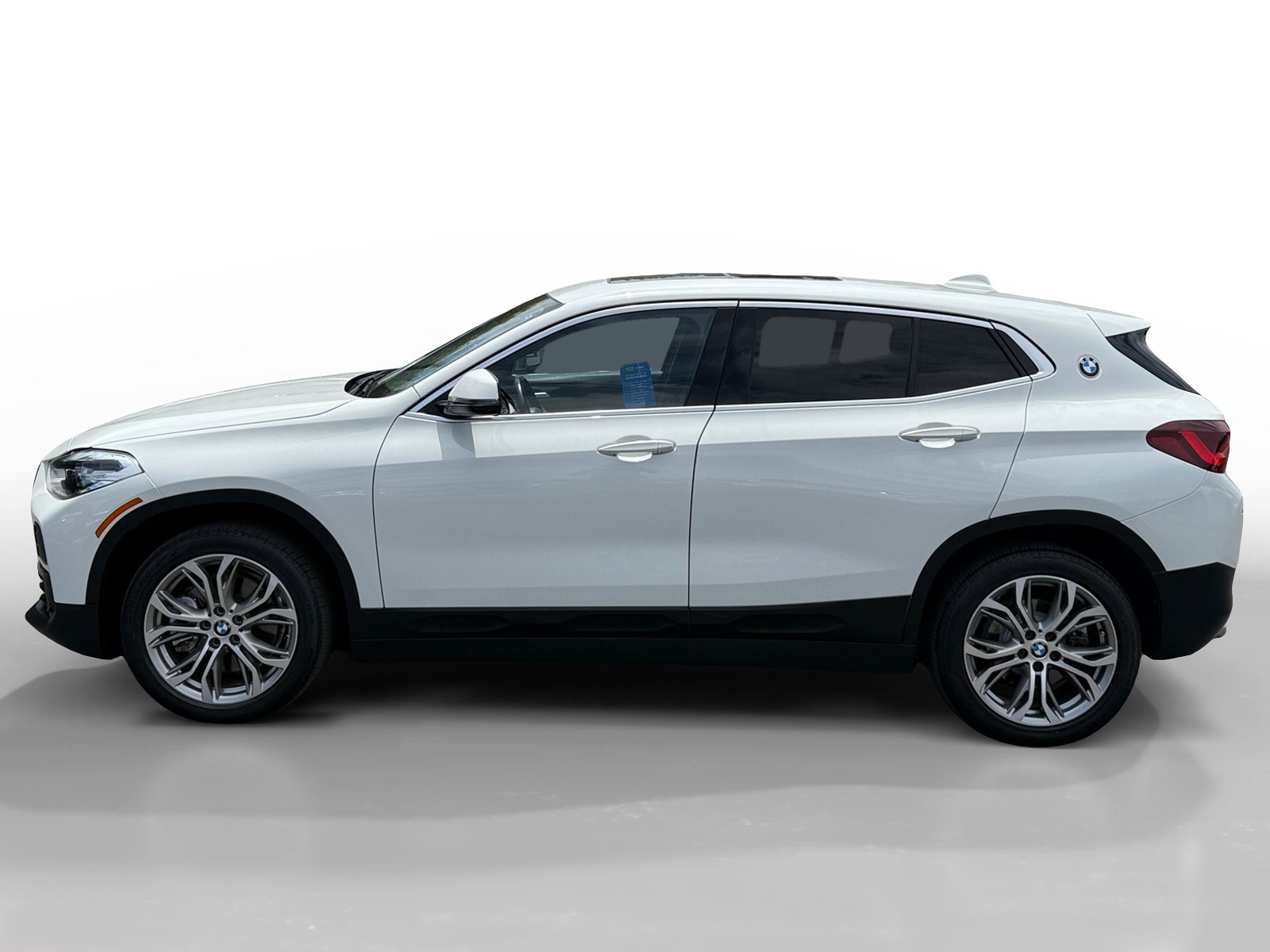 Used 2022 BMW X2 xDrive28i w/ Convenience Package AWD/4WD image 2