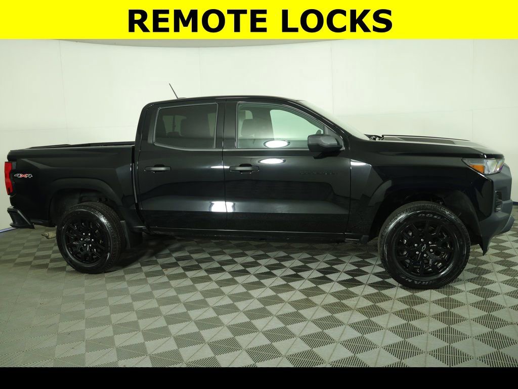 Used 2025 Chevrolet Colorado W/T w/ WT Custom Package image 9