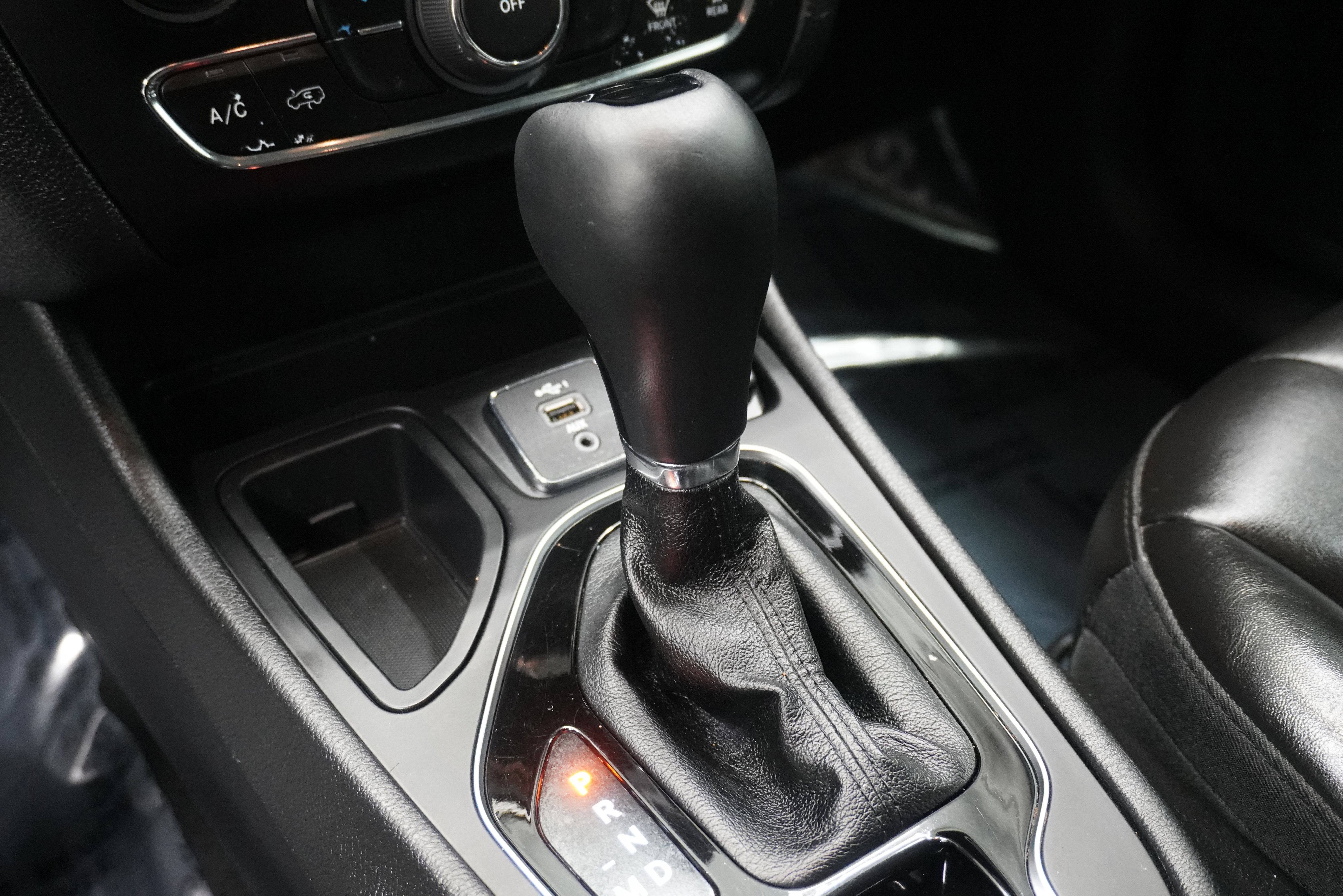 Used 2021 Jeep Cherokee Latitude Plus image 18