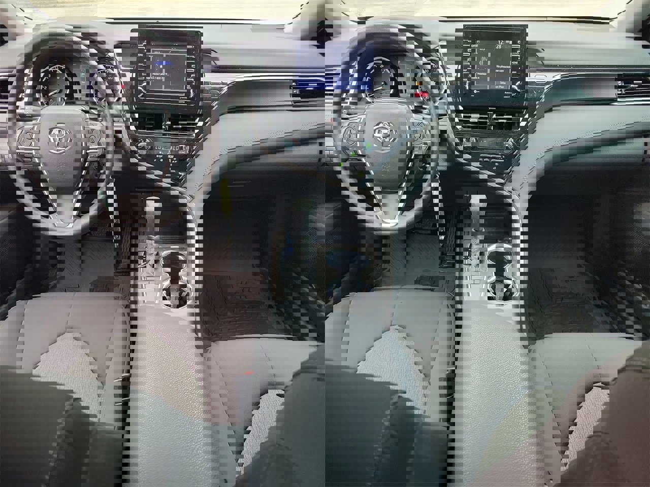 Used 2024 Toyota Camry LE image 12