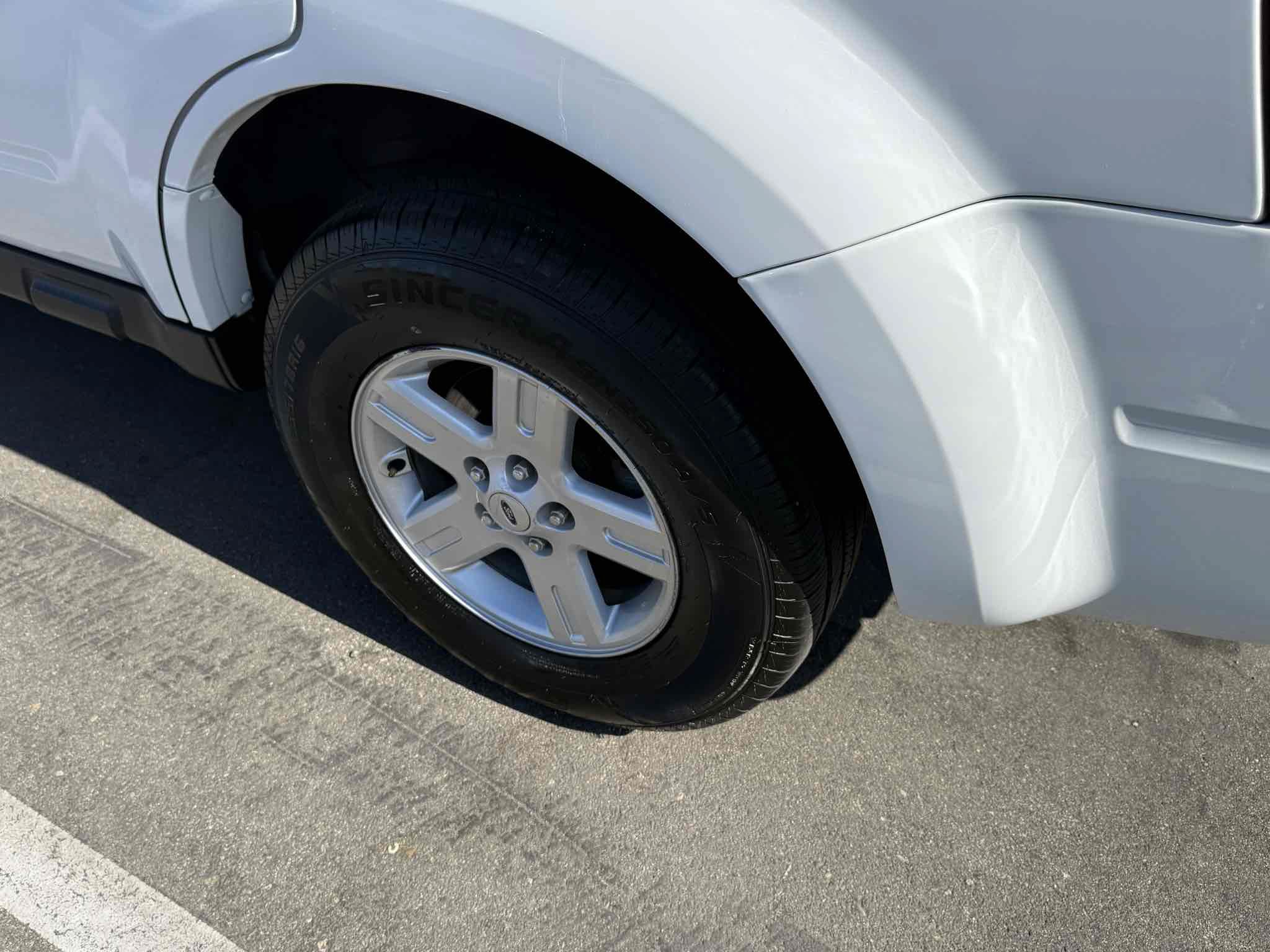 Used 2008 Ford Escape 2WD Hybrid image 17