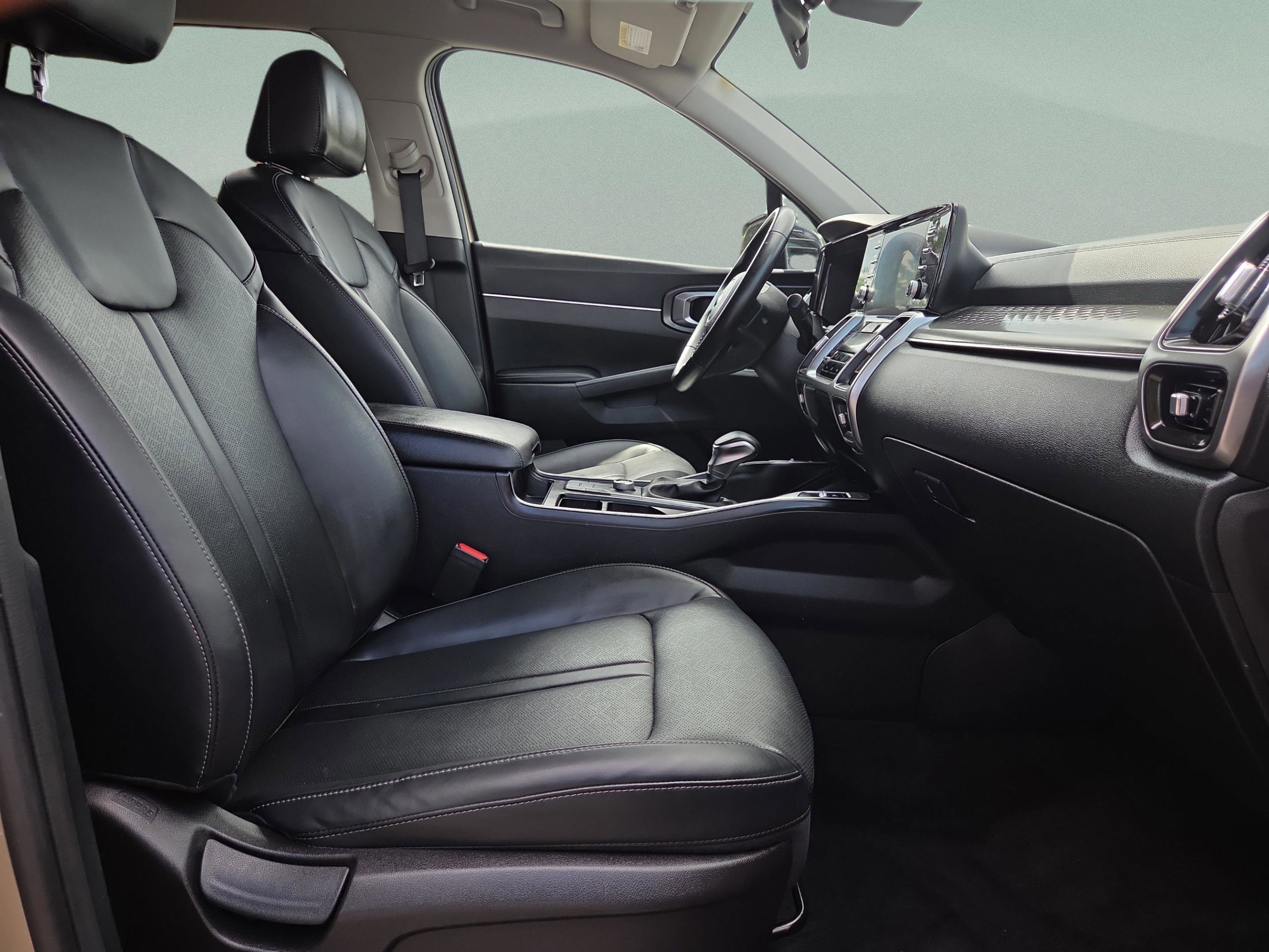 Used 2021 Kia Sorento S image 37