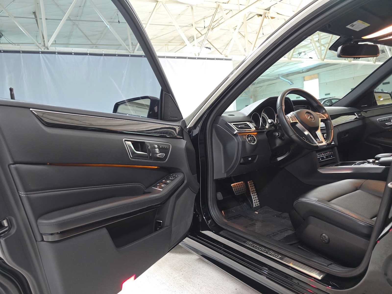 Used 2016 Mercedes-Benz E 350 Sedan image 19