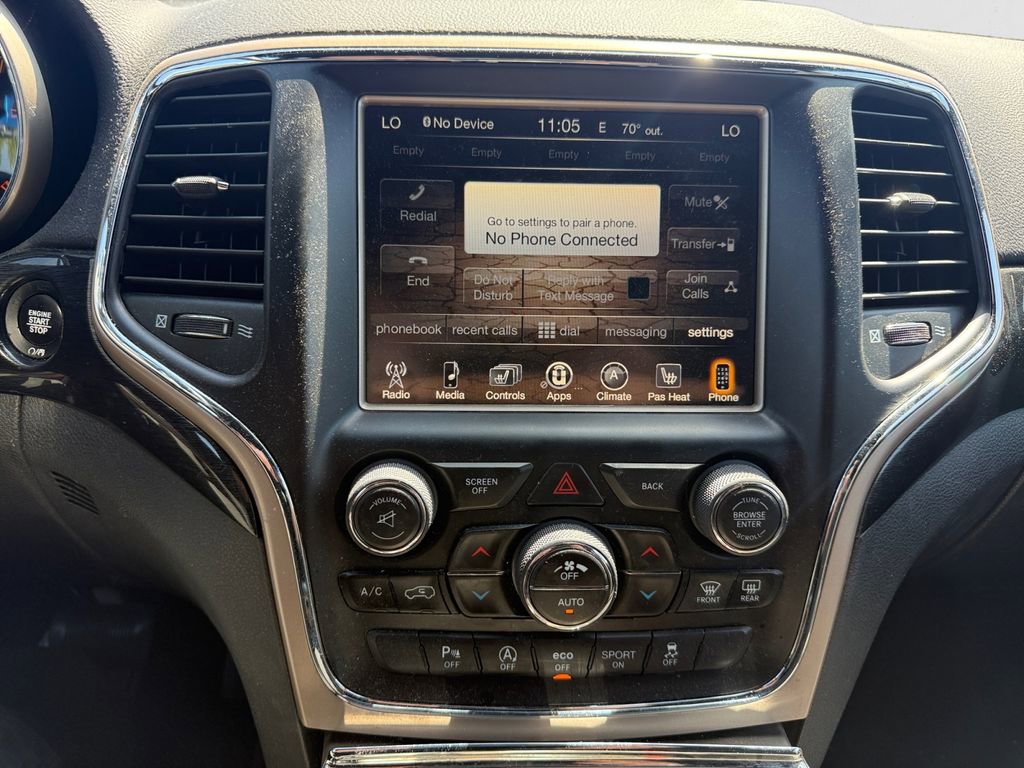 Used 2017 Jeep Grand Cherokee Laredo AWD/4WD image 16