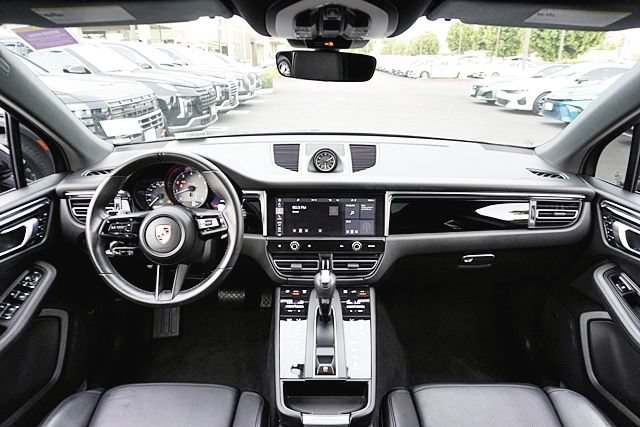 Used 2024 Porsche Macan S w/ Premium Plus Package AWD/4WD image 23
