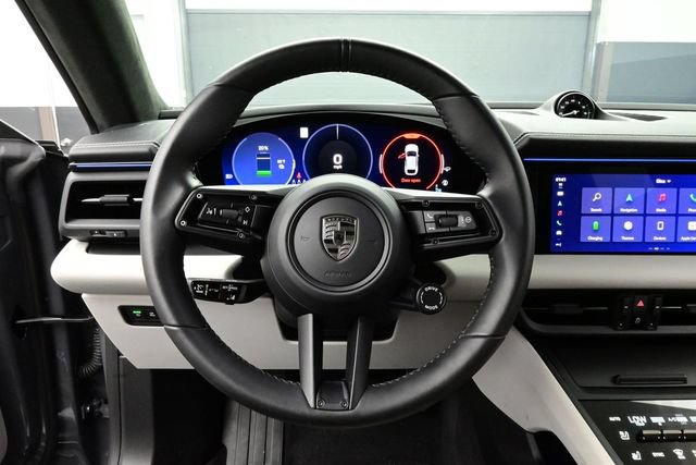 Certified 2025 Porsche Macan Turbo Electric AWD/4WD image 8