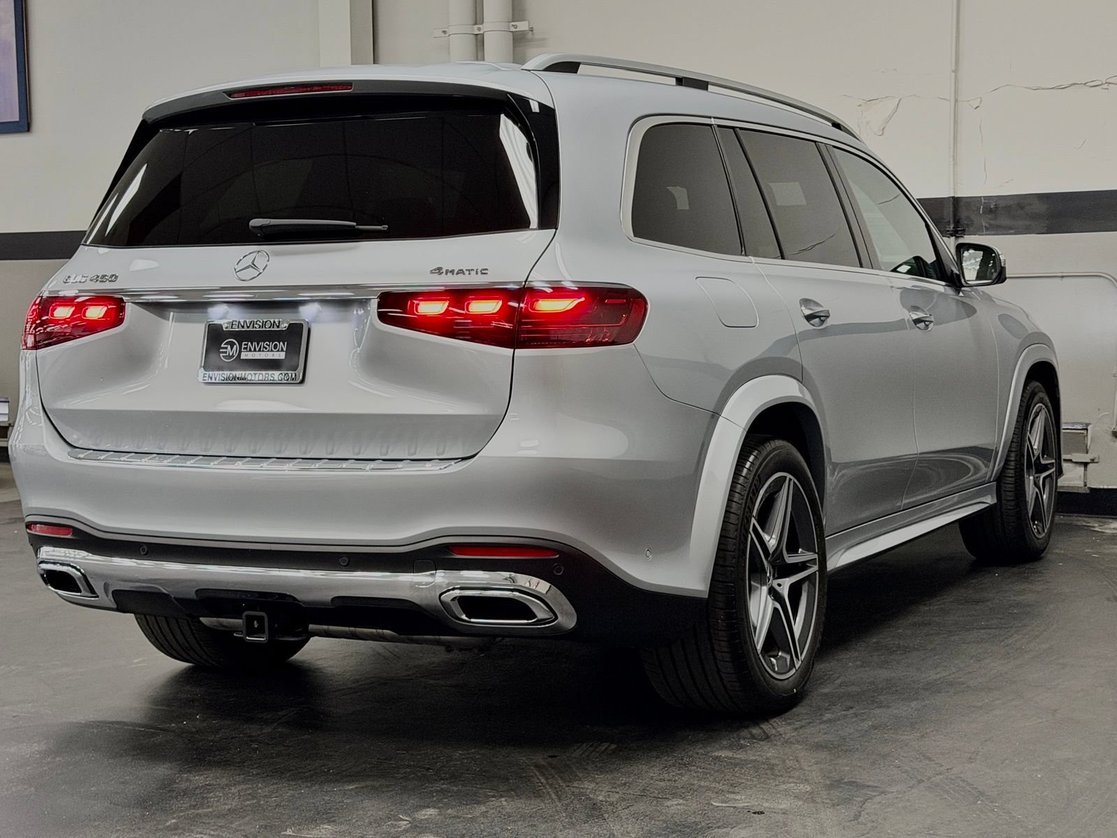 Used 2025 Mercedes-Benz GLS 450 4MATIC image 12
