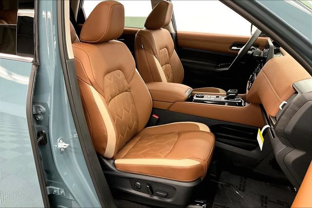 New 2026 Nissan Pathfinder Platinum w/ Cargo Package AWD/4WD image 40