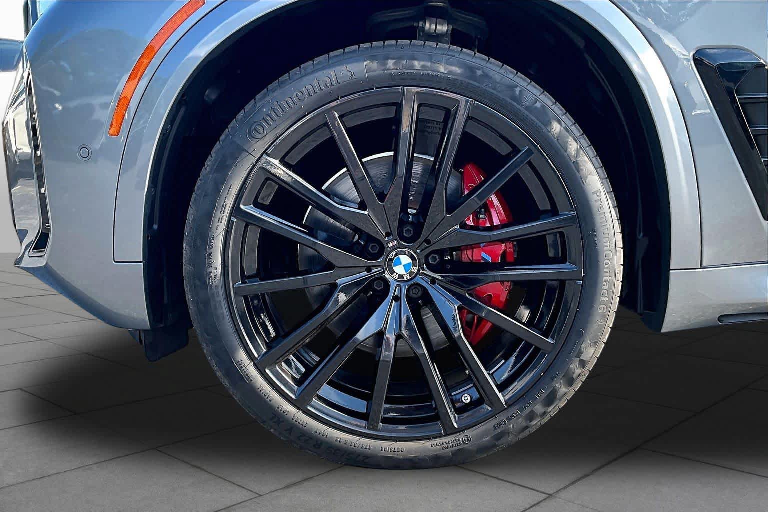 Used 2025 BMW X5 sDrive40i w/ M Sport Package RWD image 11