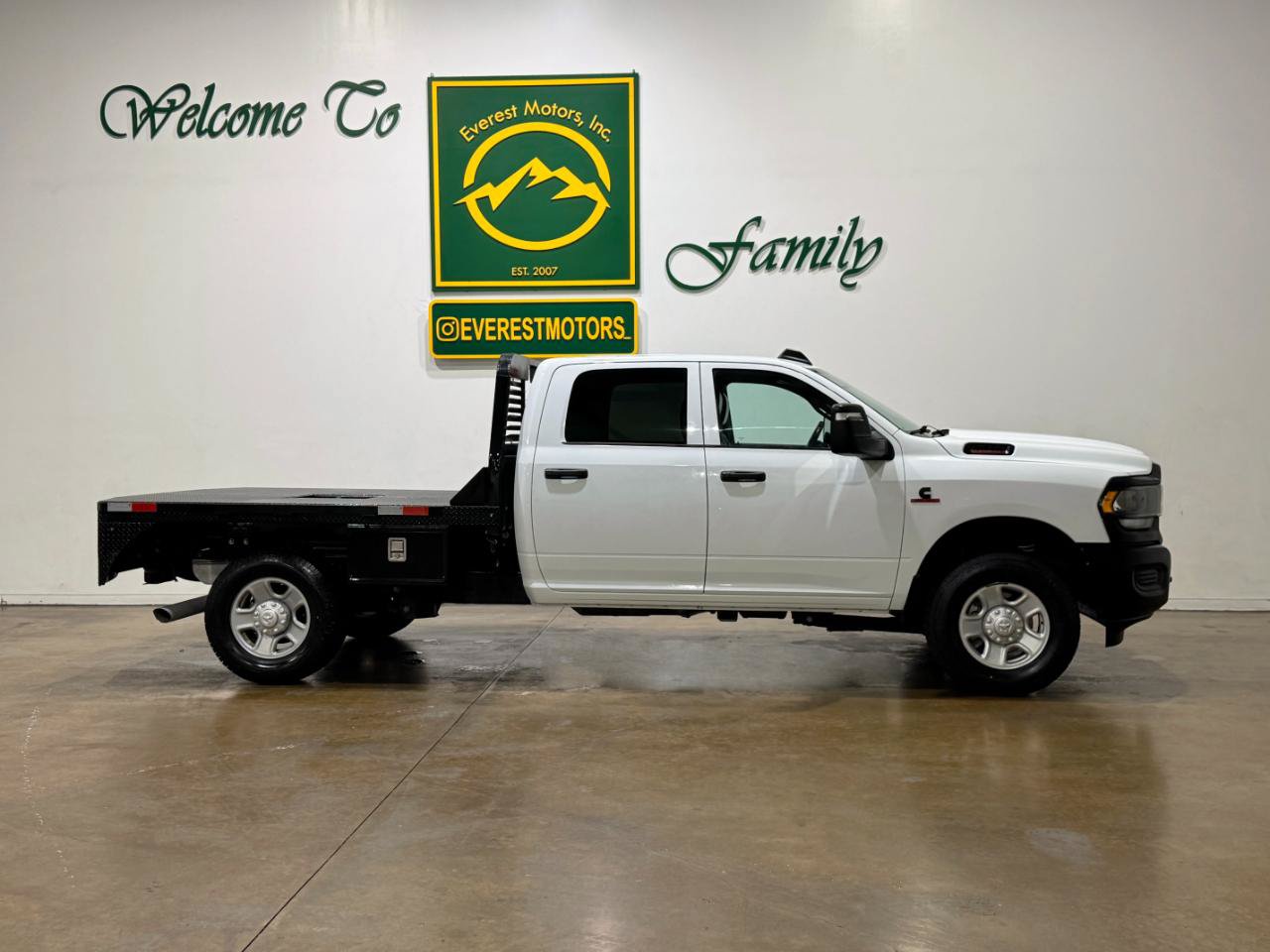 Used 2023 RAM 2500 Tradesman AWD/4WD image 9