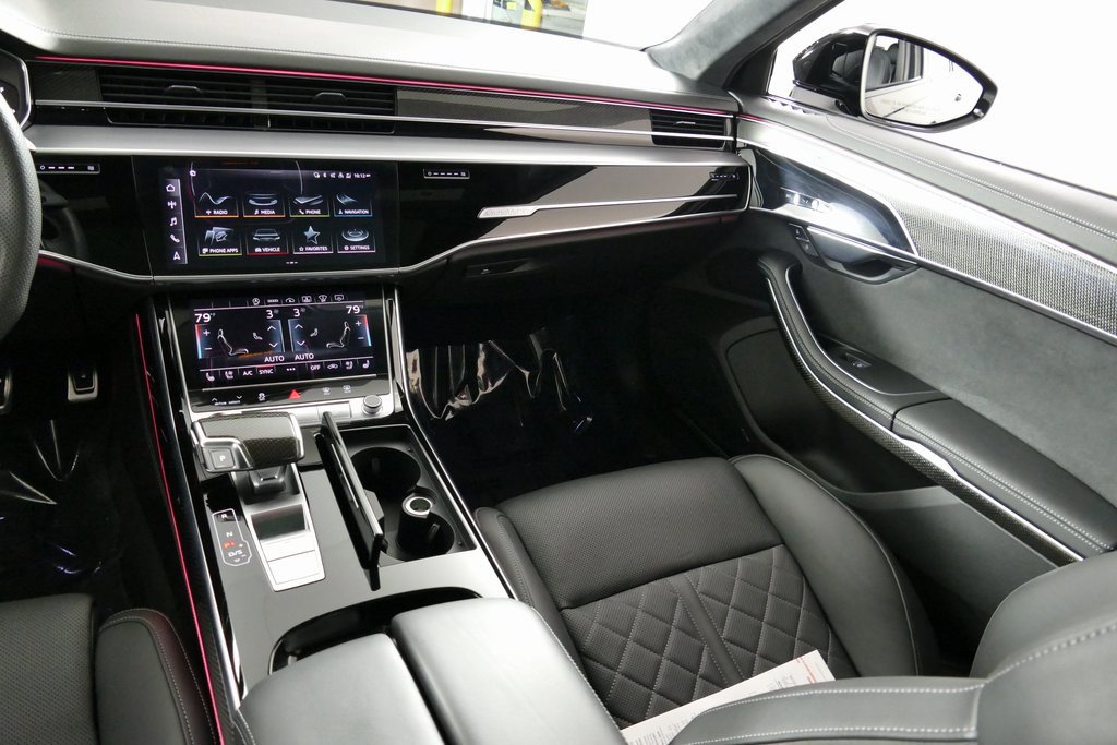 Used 2022 Audi S8 image 26