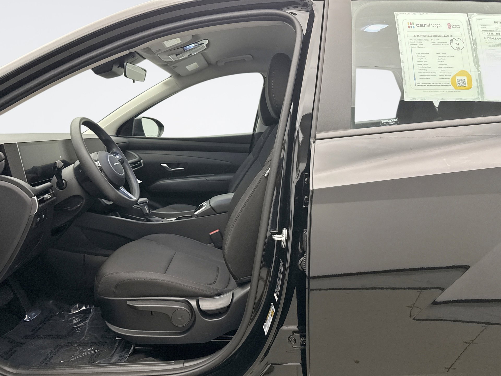 Used 2025 Hyundai Tucson SE image 11