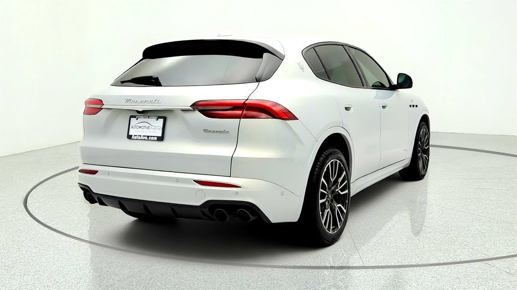 Used 2023 Maserati Grecale GT AWD/4WD image 5