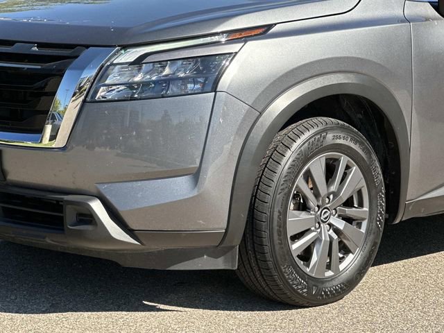 Used 2024 Nissan Pathfinder SV AWD/4WD image 7