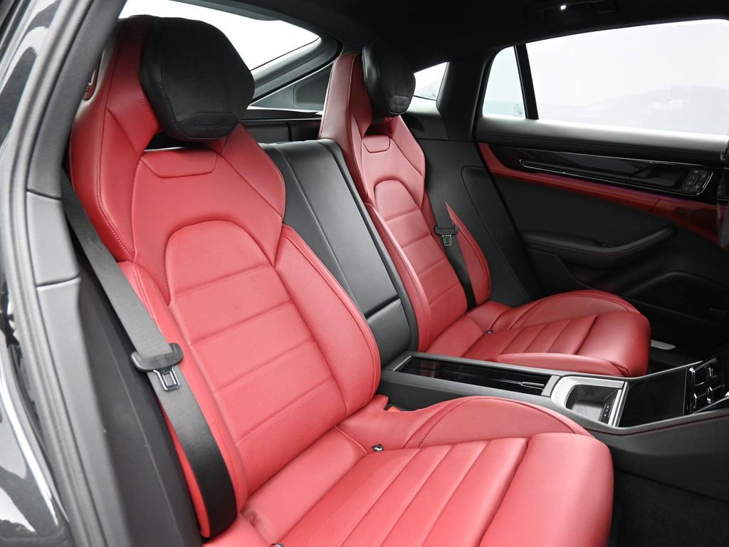 Certified 2024 Porsche Panamera 4 image 29