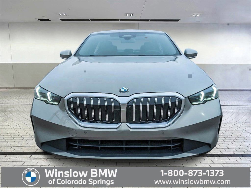 Used 2024 BMW 530i xDrive 530i xDrive w/ Premium Package image 2