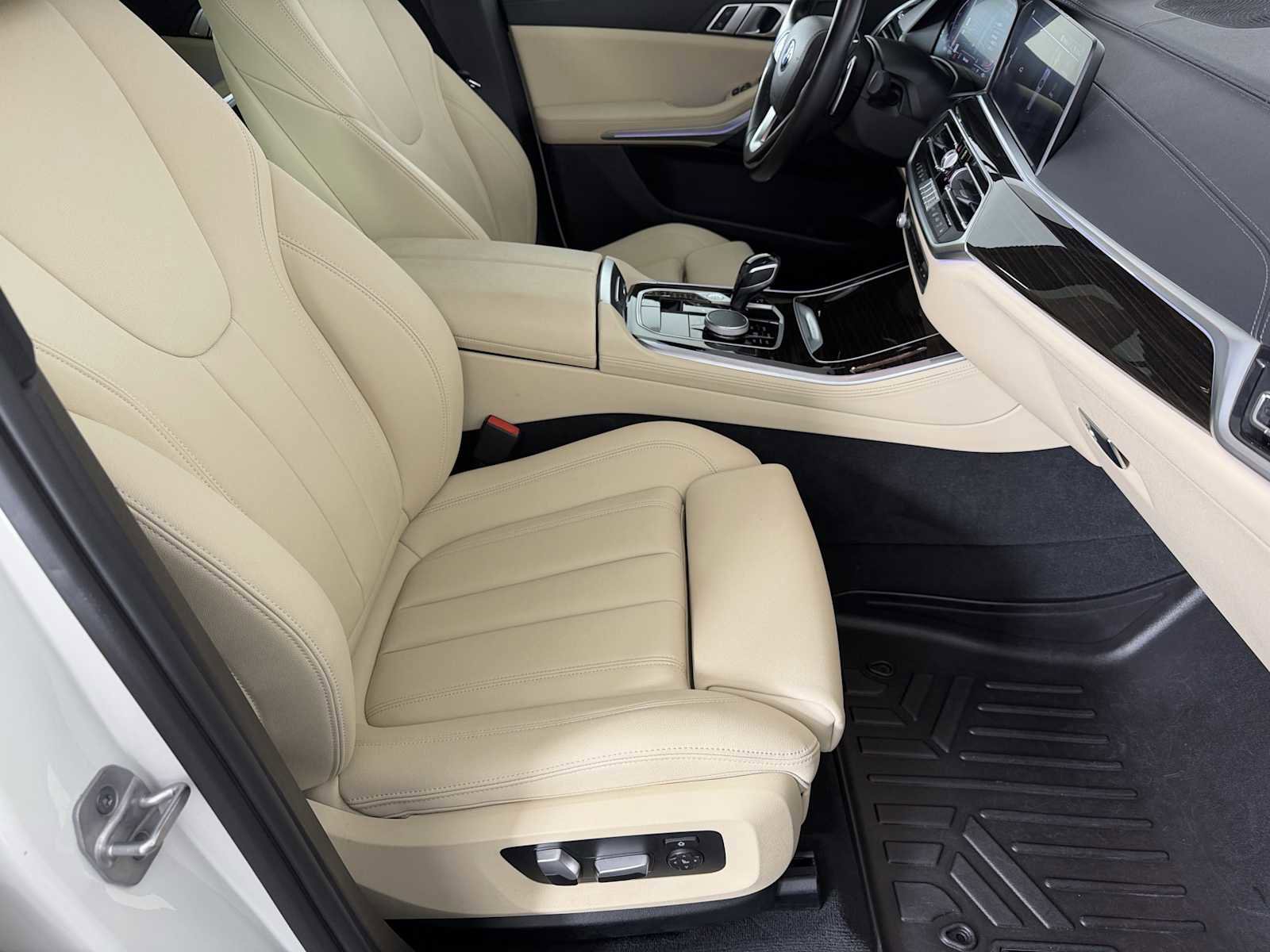 Used 2021 BMW X5 sDrive40i w/ Convenience Package image 12