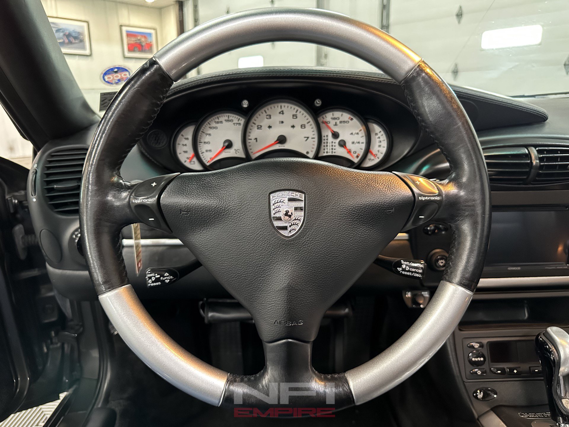 Used 2000 Porsche 911 Cabriolet image 34