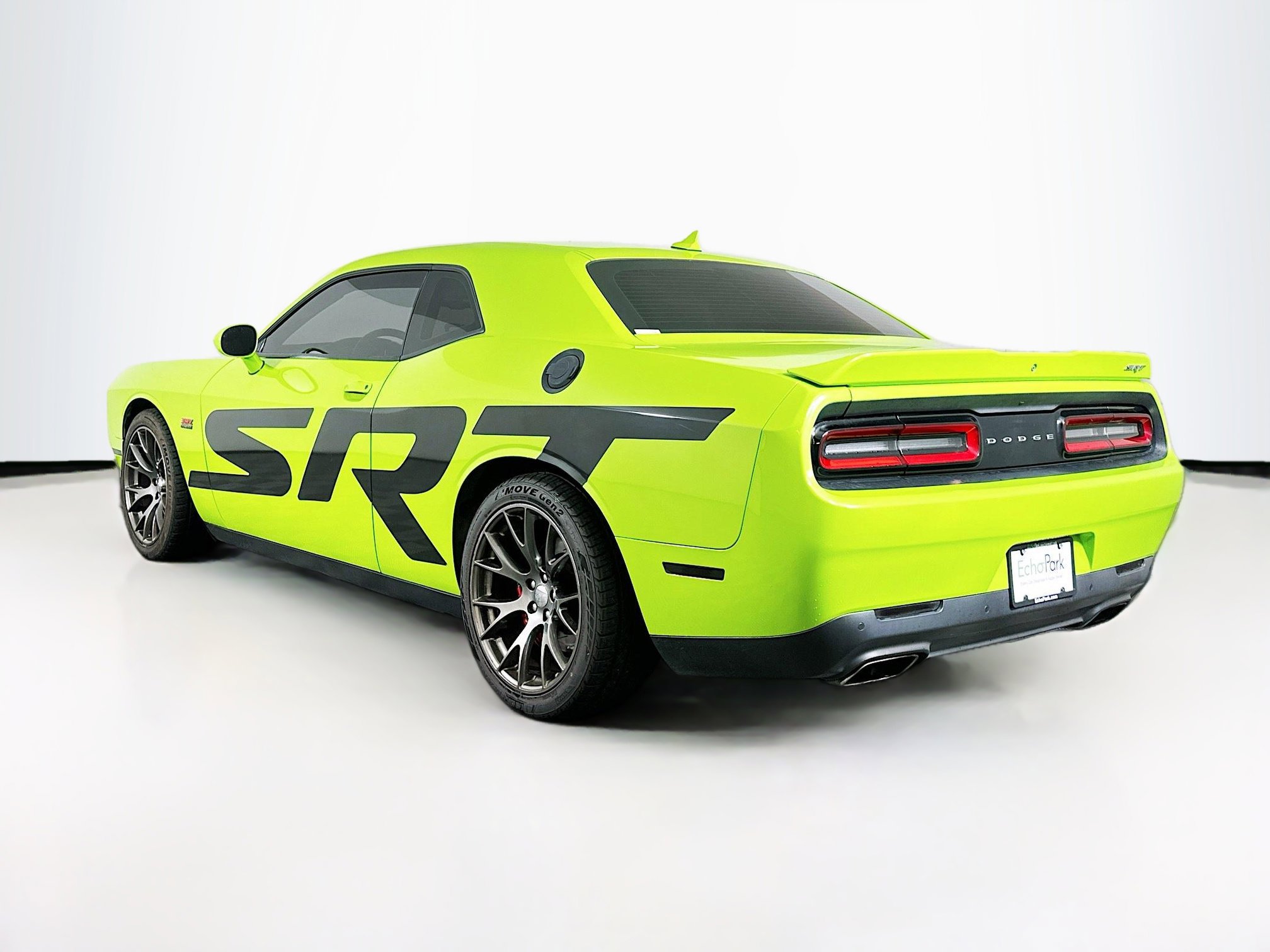 Used 2015 Dodge Challenger SRT w/ Technology Group RWD image 5