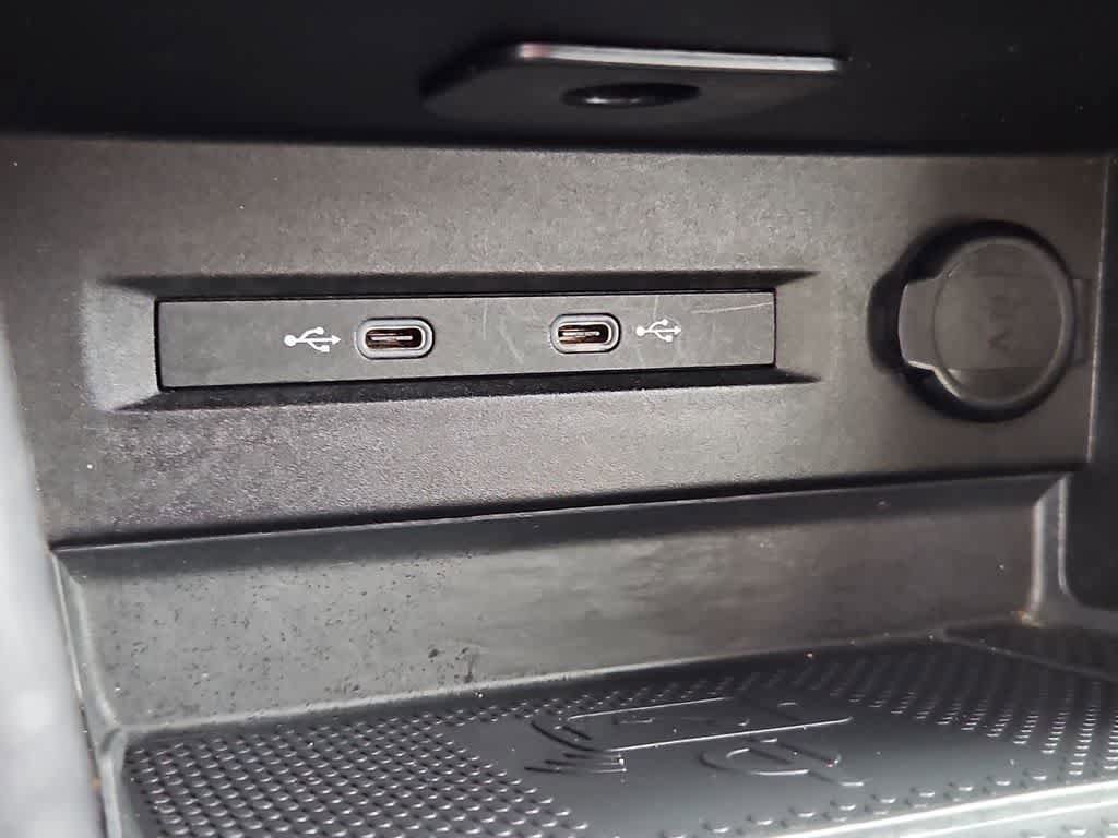 Used 2024 Volkswagen Taos SE FWD image 30
