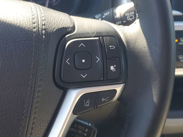 Used 2018 Toyota Highlander XLE image 26