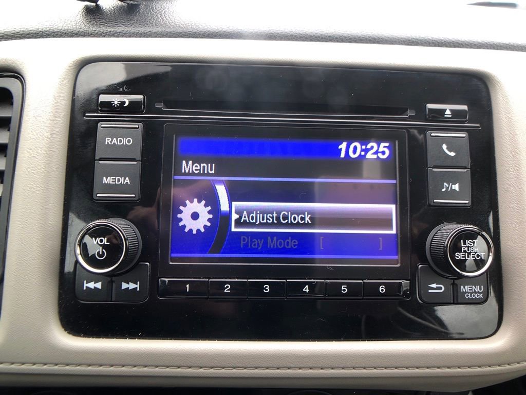 Used 2022 Honda HR-V LX image 24