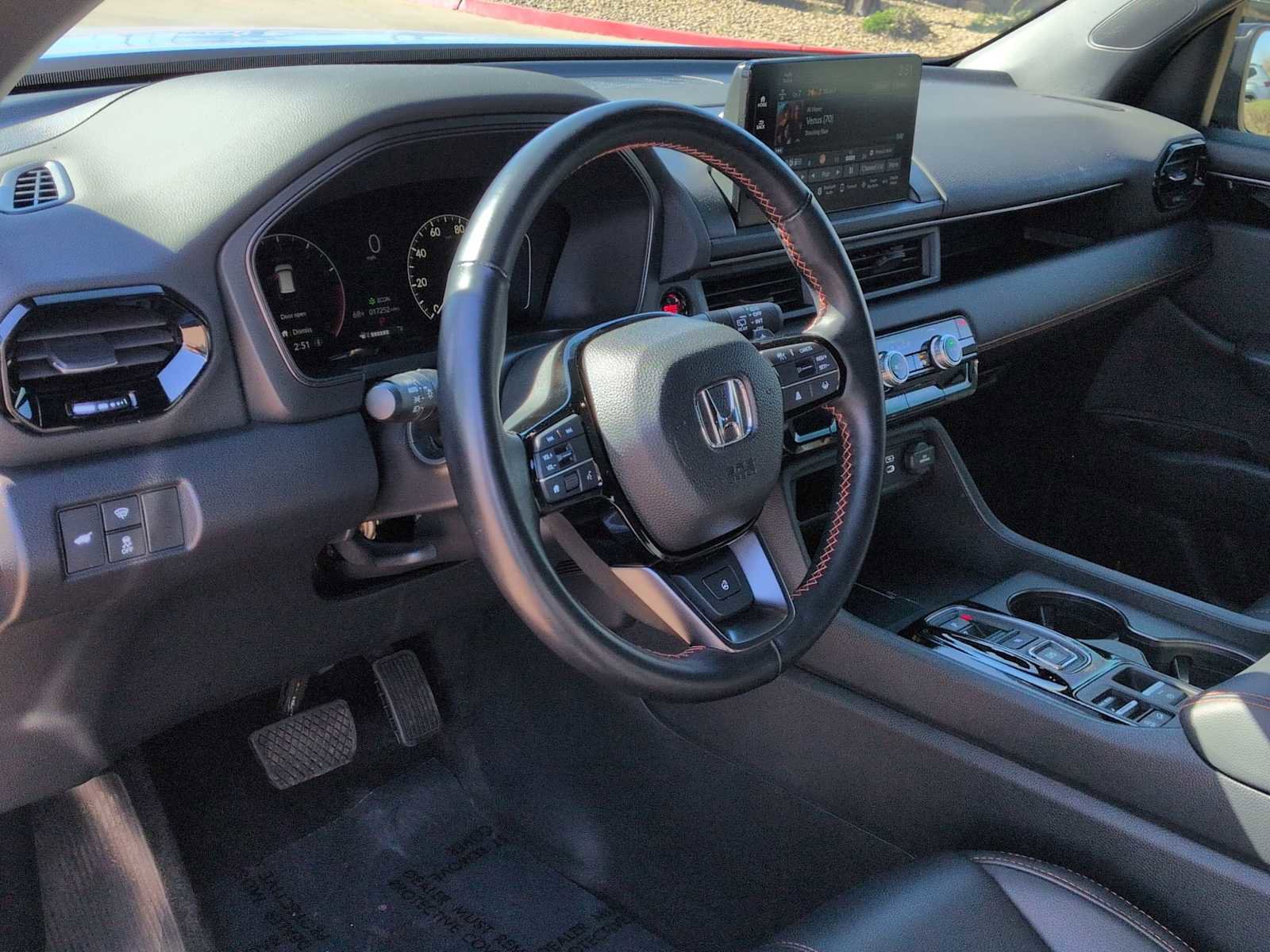 Used 2024 Honda Pilot TrailSport image 10