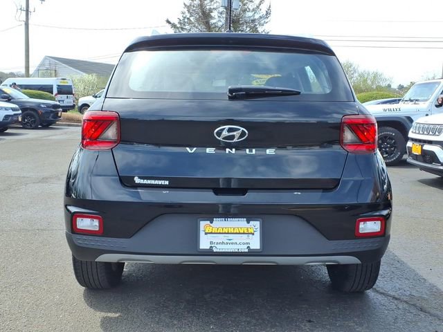Used 2023 Hyundai Venue SEL image 5