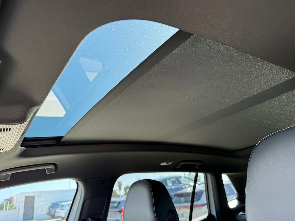 New 2026 Volkswagen Tiguan SE R-Line image 15