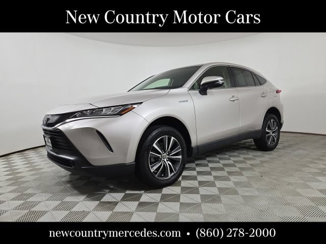 Used 2021 Toyota Venza LE AWD/4WD image 4