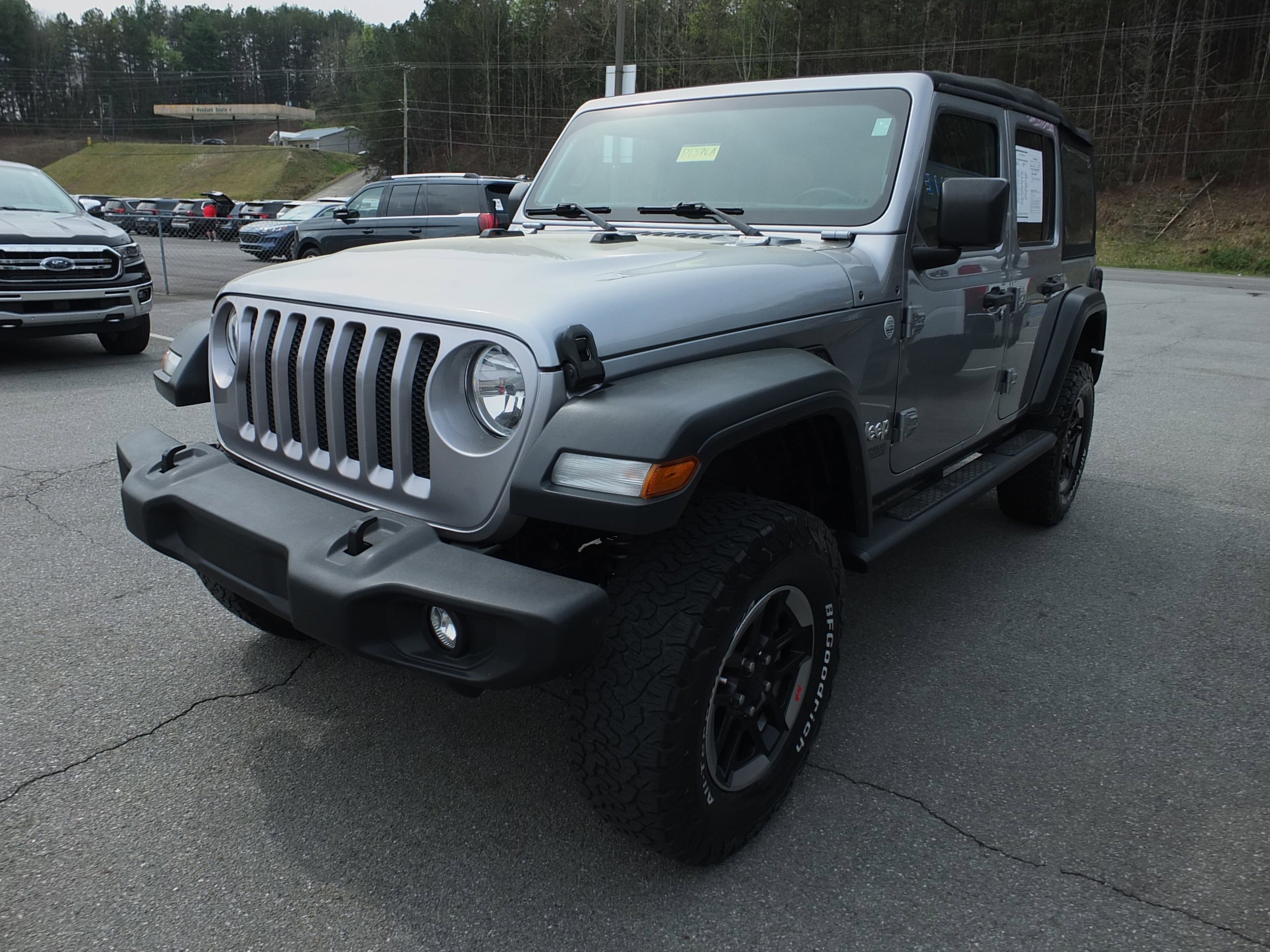Used 2018 Jeep Wrangler Unlimited Sport S AWD/4WD image 7