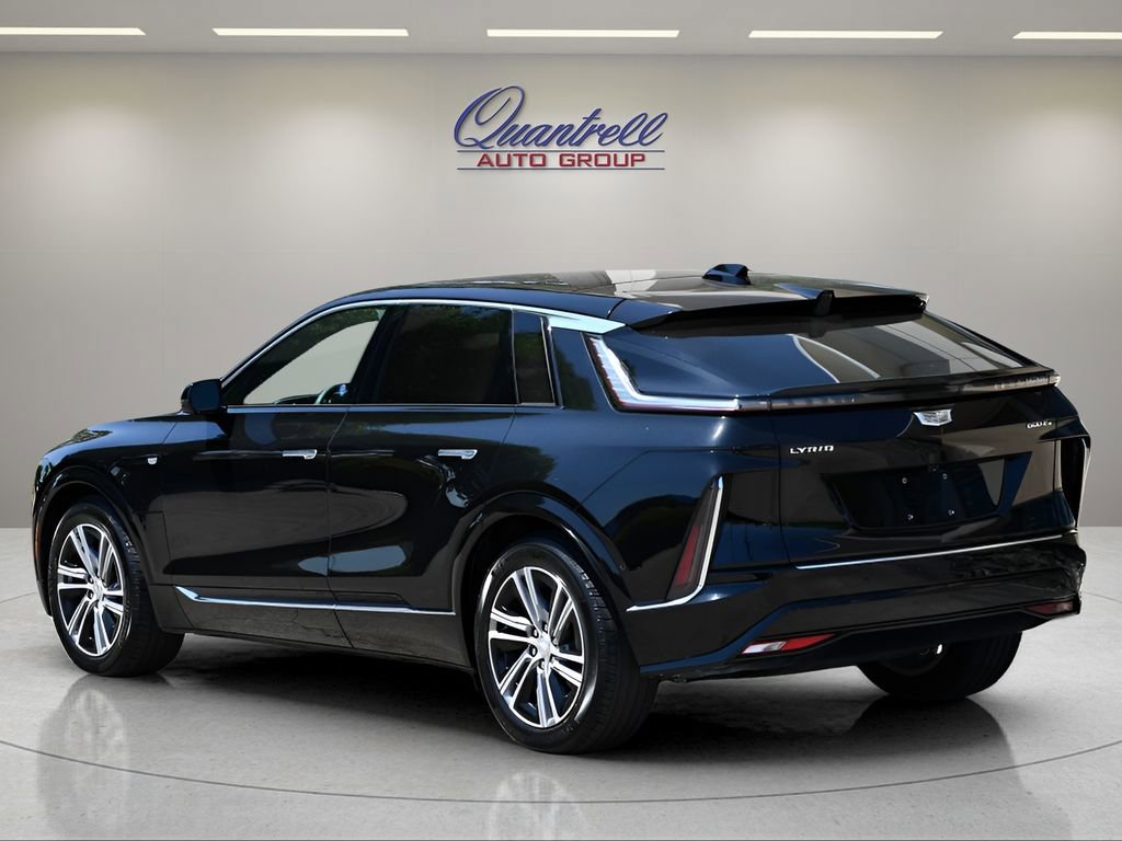 Certified 2024 Cadillac Lyriq Luxury AWD/4WD image 6