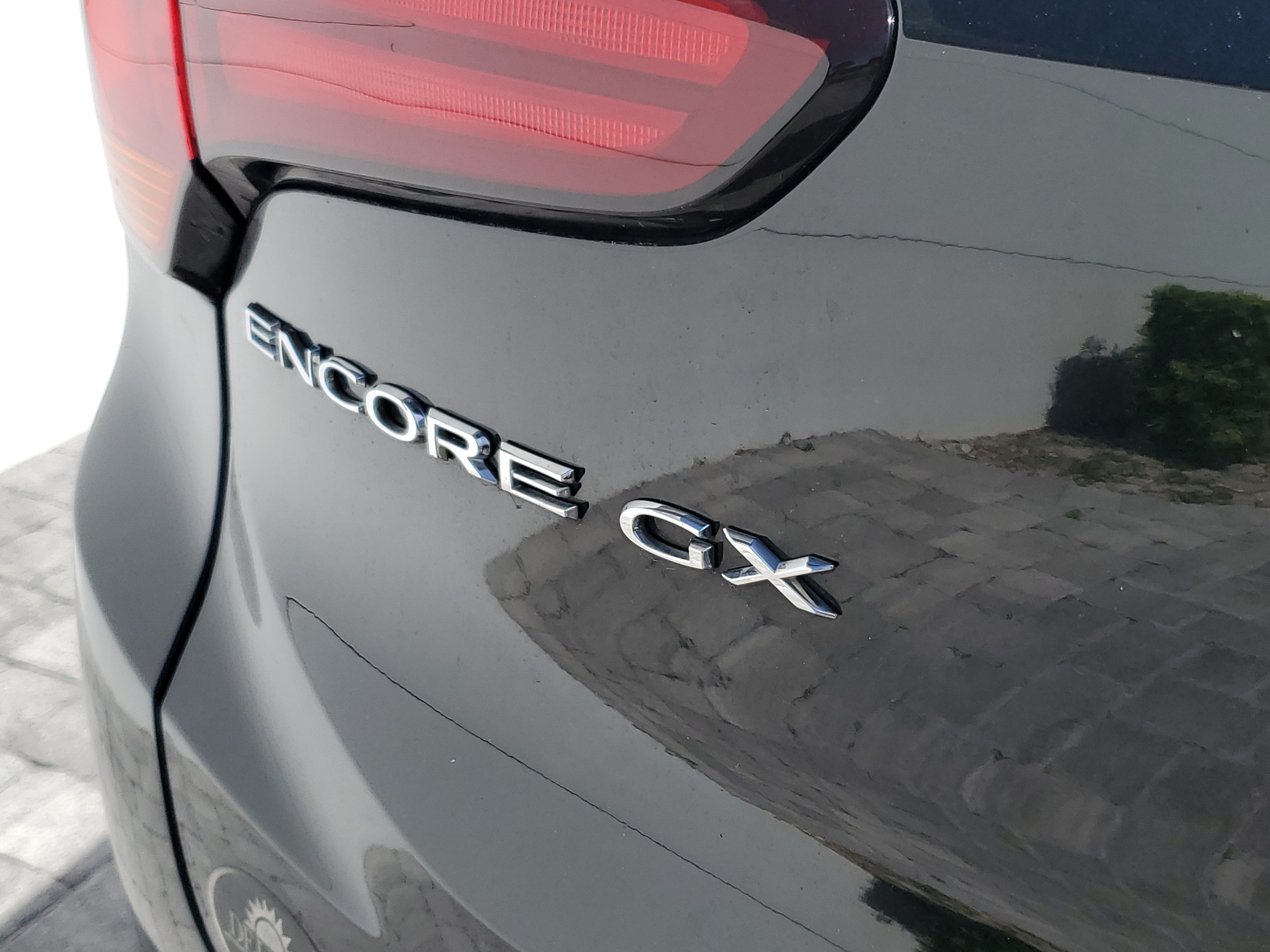 Used 2023 Buick Encore GX Select w/ Sport Touring Package FWD image 8