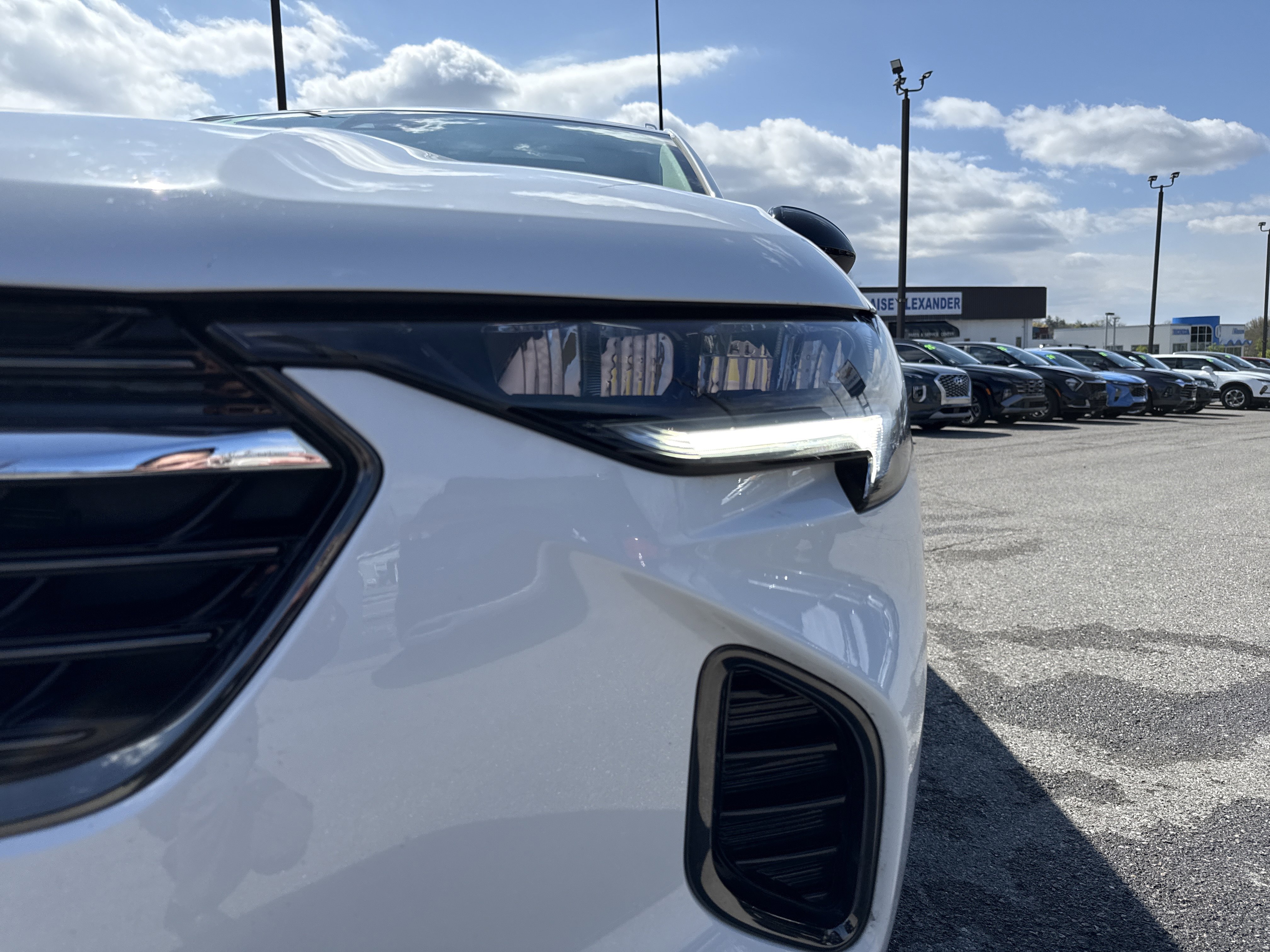 Used 2023 Buick Envision Essence w/ Sport Touring Package image 10