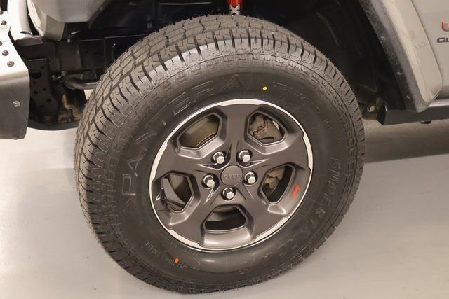 Used 2021 Jeep Gladiator Rubicon AWD/4WD image 9