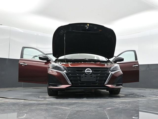 Used 2025 Nissan Altima 2.5 SV image 42