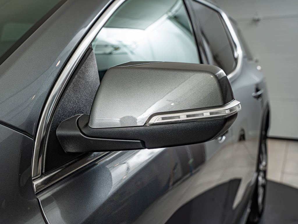 Used 2020 GMC Acadia SLT FWD image 9