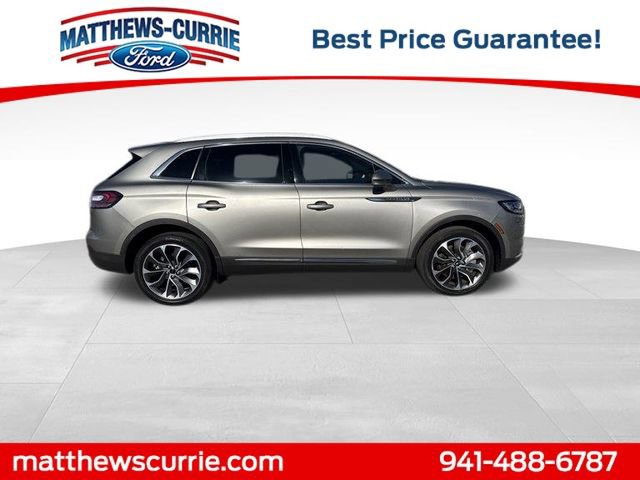 Used 2023 Lincoln Nautilus Reserve image 3