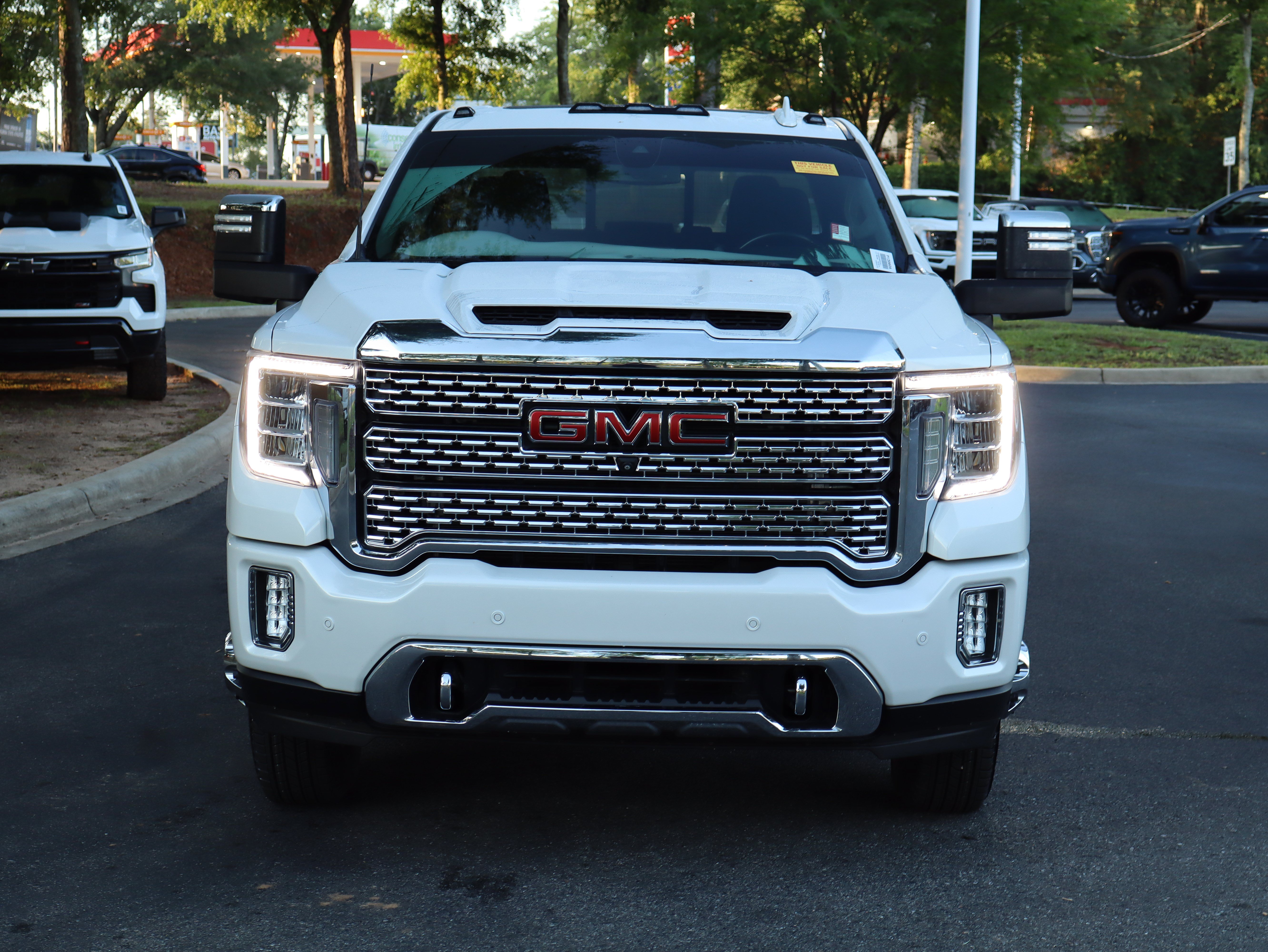 Used 2022 GMC Sierra 3500 Denali AWD/4WD image 45