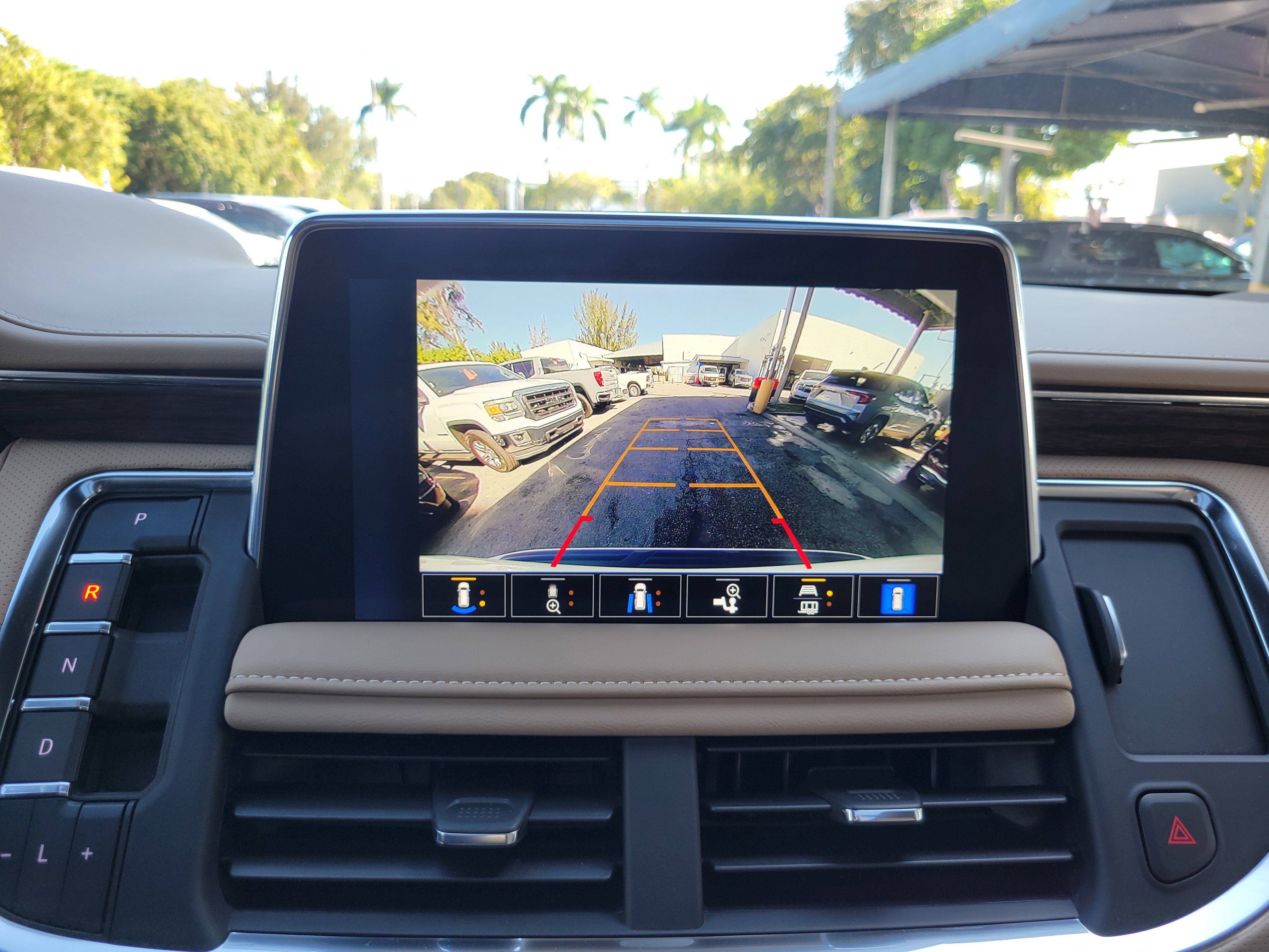 Used 2024 Chevrolet Suburban Premier w/ Premium Package image 11