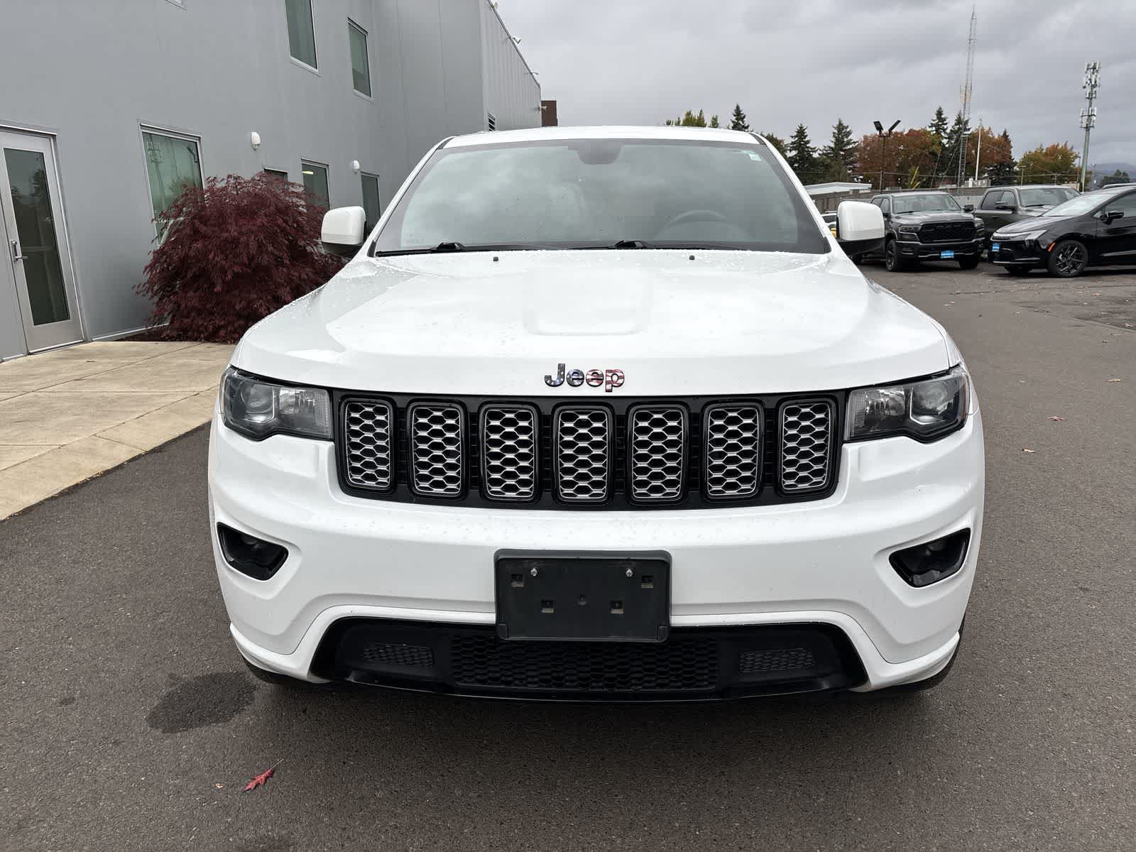 Certified 2020 Jeep Grand Cherokee Altitude AWD/4WD image 7