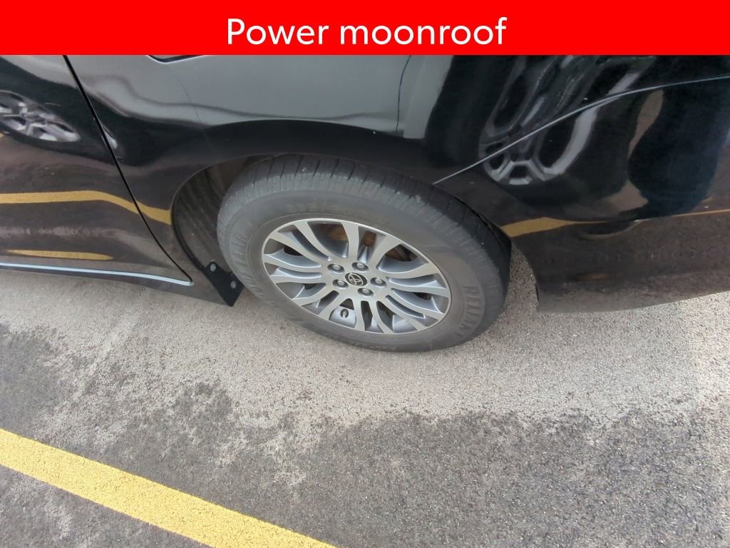 Used 2020 Toyota Sienna XLE image 5