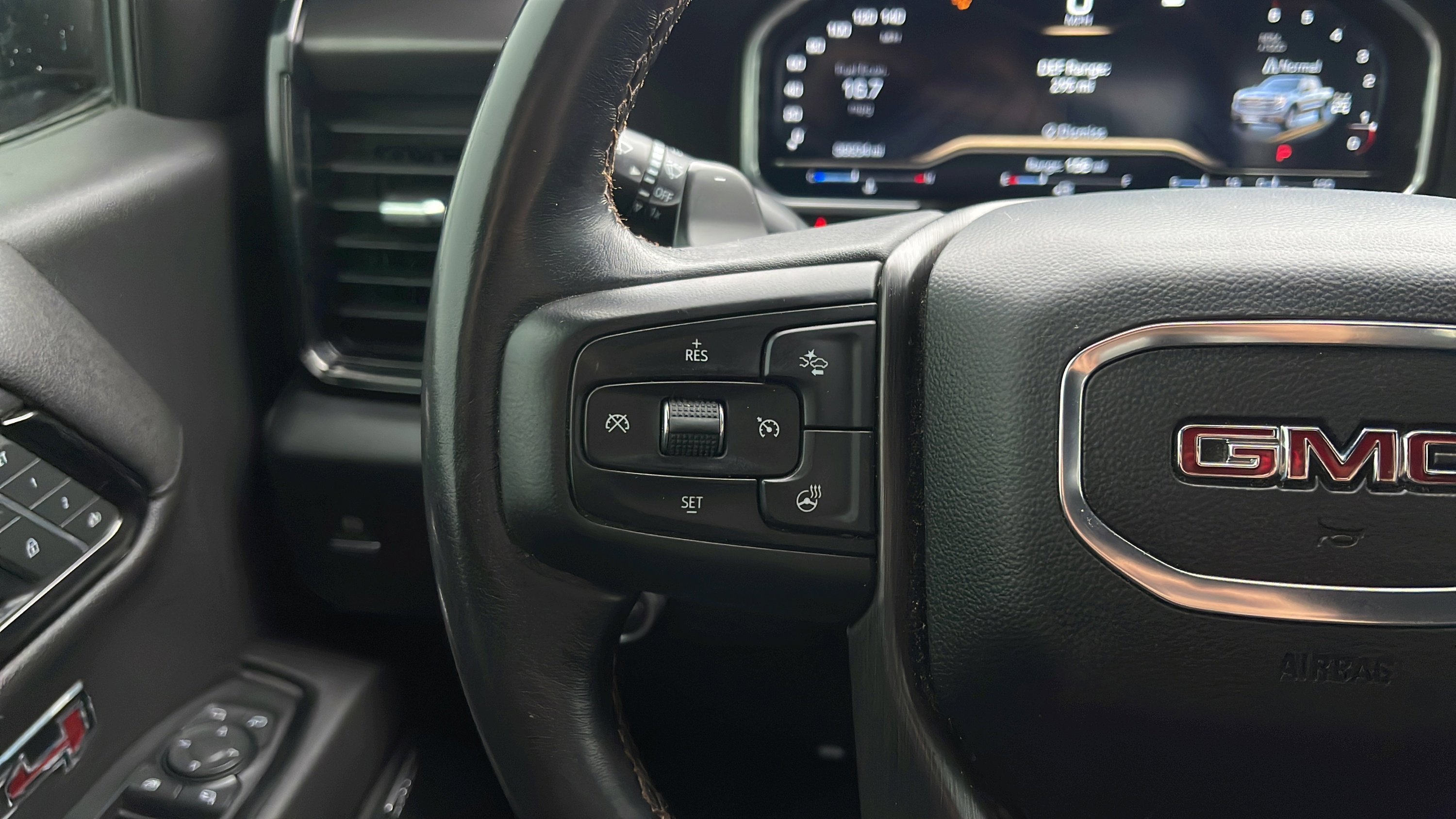 Used 2022 GMC Sierra 1500 AT4 w/ AT4 Premium Package image 18