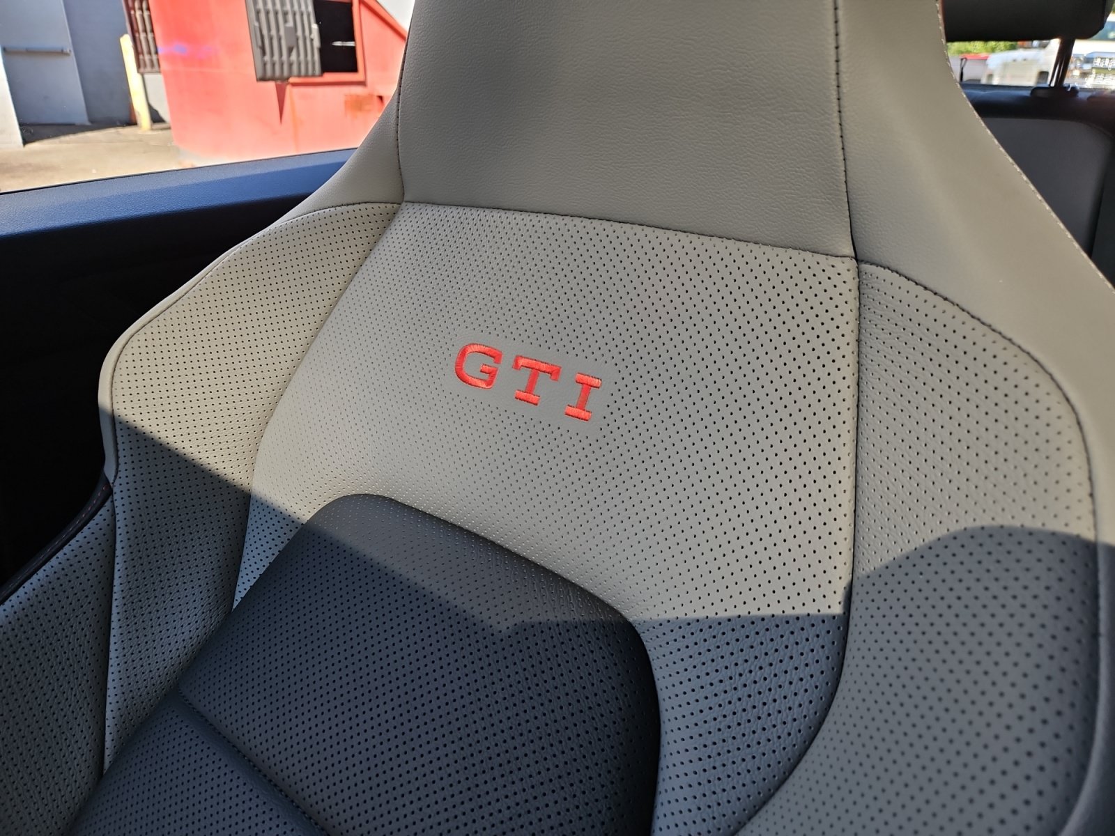 Used 2024 Volkswagen GTI SE FWD image 19