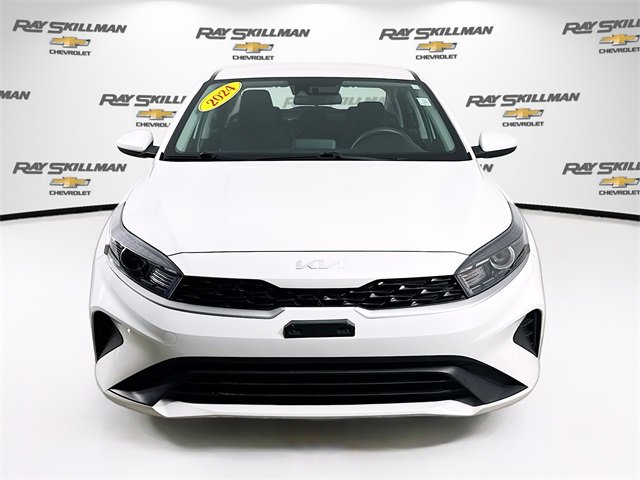 Used 2024 Kia Forte LXS image 2