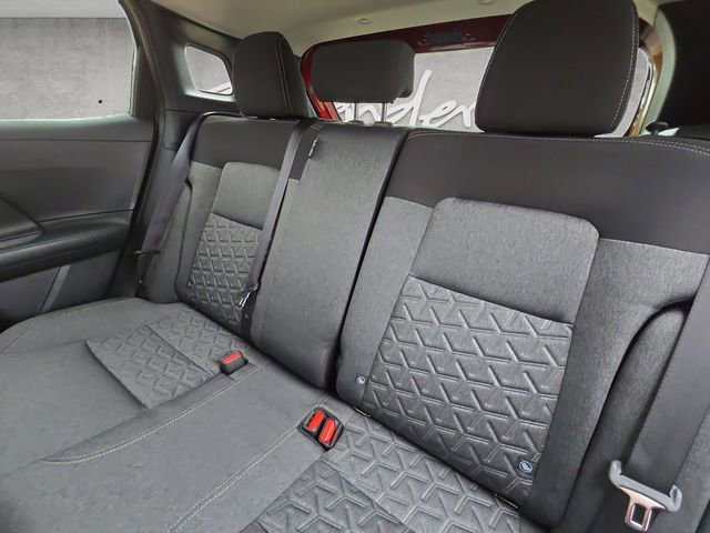 New 2026 Nissan Kicks SV image 22