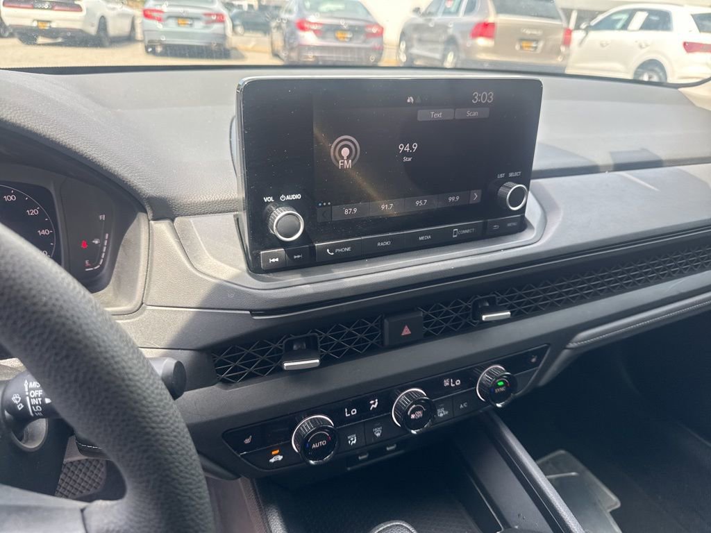 Used 2024 Honda Accord EX image 10