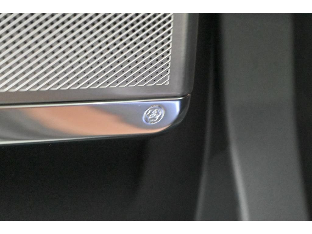 New 2027 Cadillac Vistiq Platinum AWD/4WD image 27